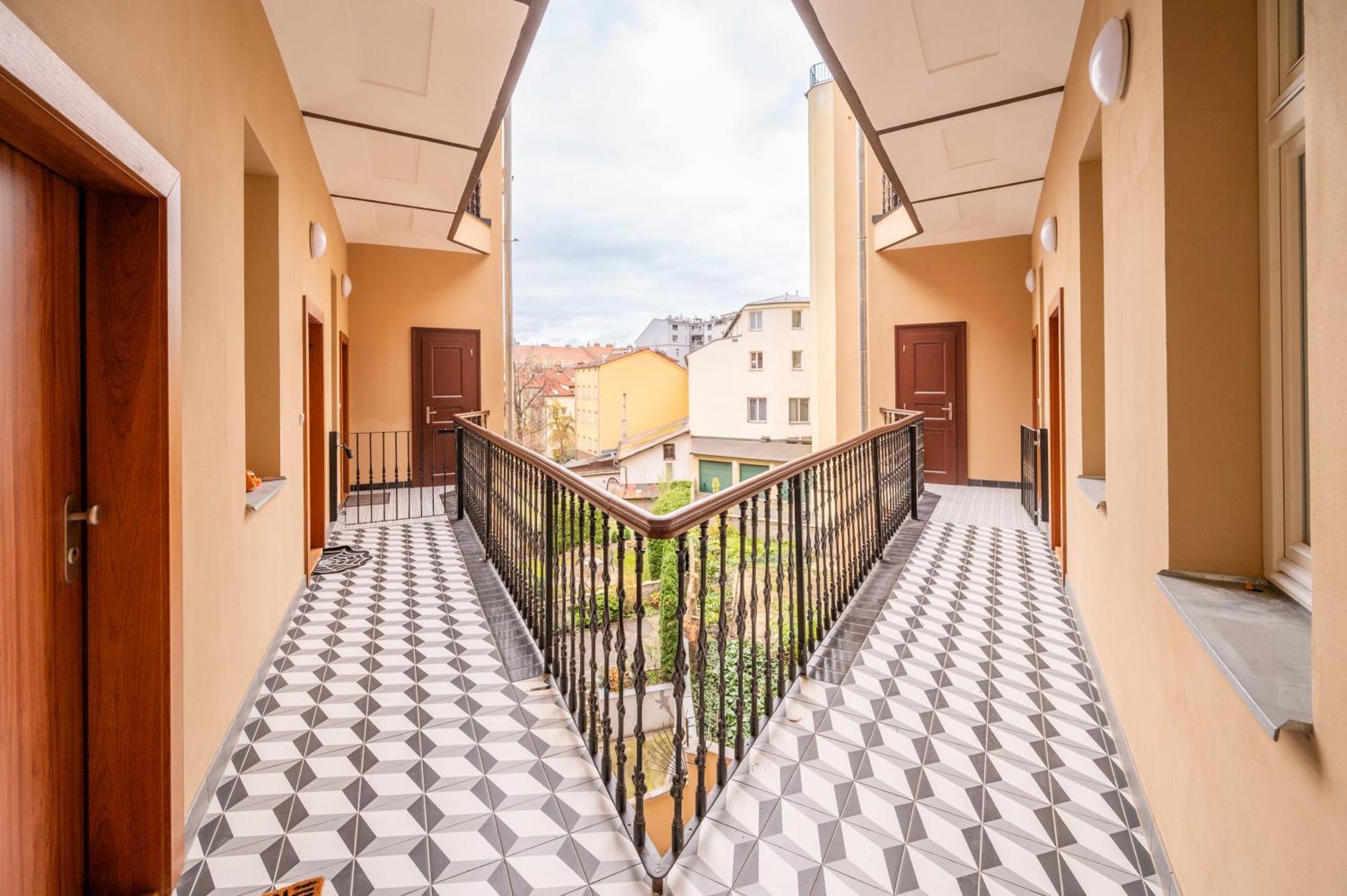 Seifertova Apartments By Willstay Прага Екстериор снимка